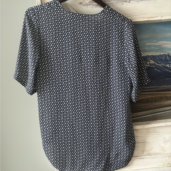 Theory silk top - Picture 8 of 8